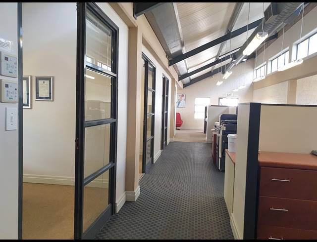 2,077M² SHOWROOM SOLD IN NDABENI